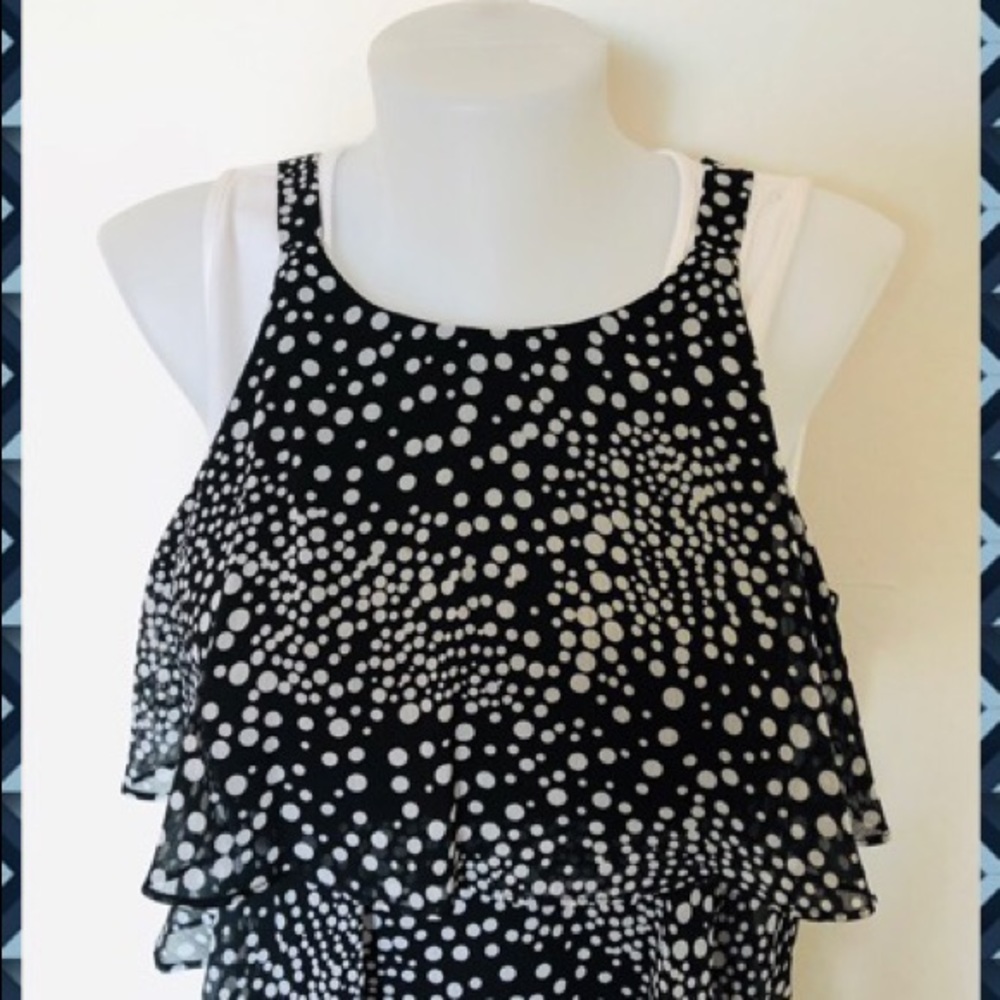 Women’s Ruffle Dress - Picture 2 of 4